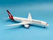 Load image into Gallery viewer, JC Wings 1/200 Qantas Airways Boeing 787-9 VH-ZNF
