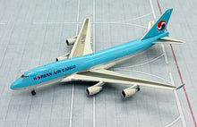 Load image into Gallery viewer, Apollo 1/400 Korean Air Cargo Boeing 747-400F HL7485

