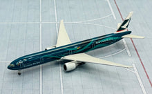 Load image into Gallery viewer, Hogan Wings / Herpa Wings 1/500 Cathay Pacific Boeing 777-300ER B-KPF Asia's World City
