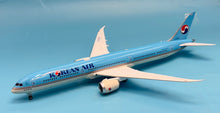 Load image into Gallery viewer, SQ Wings 1/200 Korean Air Boeing 787-10 HL8536 L2045
