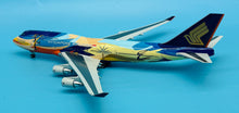 Load image into Gallery viewer, SQ Wings 1/200 Singapore Airlines Boeing 747-400 9V-SPL Tropical L2002
