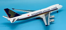 Load image into Gallery viewer, SQ Wings 1/200 Singapore Airlines Cargo Boeing 747-400F 9V-SFI

