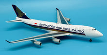 Load image into Gallery viewer, SQ Wings 1/200 Singapore Airlines Cargo Boeing 747-400F 9V-SFI
