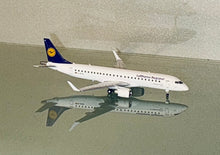 Load image into Gallery viewer, JC Wings 1/400 Lufthansa Regional Embraer ERJ-190LR D-AECD
