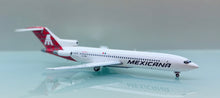 Load image into Gallery viewer, JC Wings 1/200 Mexicana Boeing 727-200 Guerreri XA-MEH
