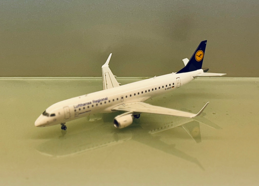 JC Wings 1/200 Lufthansa Regional Embraer ERJ-190LR D-AECD