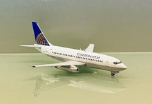 Load image into Gallery viewer, JC Wings 1/200 Continental Airlines Boeing 737-200 Polished N10248
