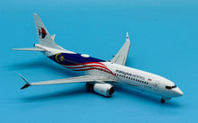 Load image into Gallery viewer, JC Wings 1/200 Malaysia Airlines Boeing 737 MAX 8 9V-MVD LH2455
