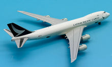 Load image into Gallery viewer, JC Wings 1/400 Cathay Pacific Cargo Boeing 747-8F B-LJI Interactive Series
