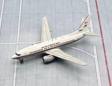 Load image into Gallery viewer, JC Wings 1/400 Etihad Airways Boeing 777-200LF 2015 Formula 1 A6-LRD

