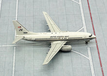 Load image into Gallery viewer, JC Wings 1/400 Etihad Airways Boeing 777-200LF 2015 Formula 1 A6-LRD
