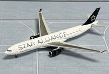 Load image into Gallery viewer, JC Wings 1/400 Air Canada Airbus A330-300 Star Alliance C-GEGP
