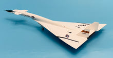 Load image into Gallery viewer, SQ Wings 1/200 US Air Force North American XB-70 20001 NASA L2080
