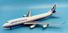 Load image into Gallery viewer, SQ Wings 1/200 Boeing Company 747-400 House Colour N747ER L2101
