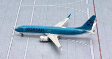 Load image into Gallery viewer, Phoenix Models 1/400 Korean Air Boeing 737-8 MAX HL8567
