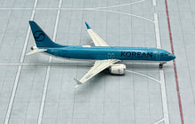 Load image into Gallery viewer, Phoenix Models 1/400 Korean Air Boeing 737-8 MAX HL8567
