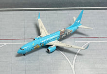 Load image into Gallery viewer, JC Wings 1/400 Xiamen Air Boeing 737-800 Minions B-1913
