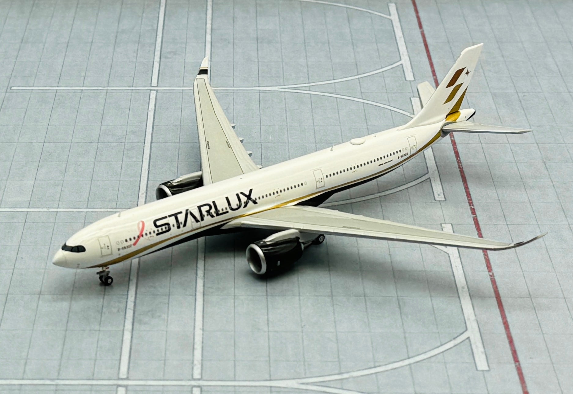 JC Wings 1/400 Starlux Airlines Airbus A330-900NEO B-58302
