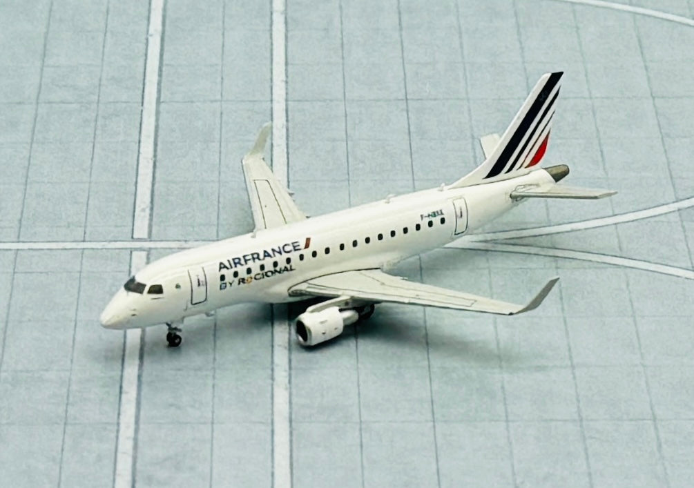 JC Wings 1/400 Air France Regional Embraer 170LR F-HBXK