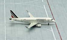 Load image into Gallery viewer, JC Wings 1/400 Air France Regional Embraer 170LR F-HBXK
