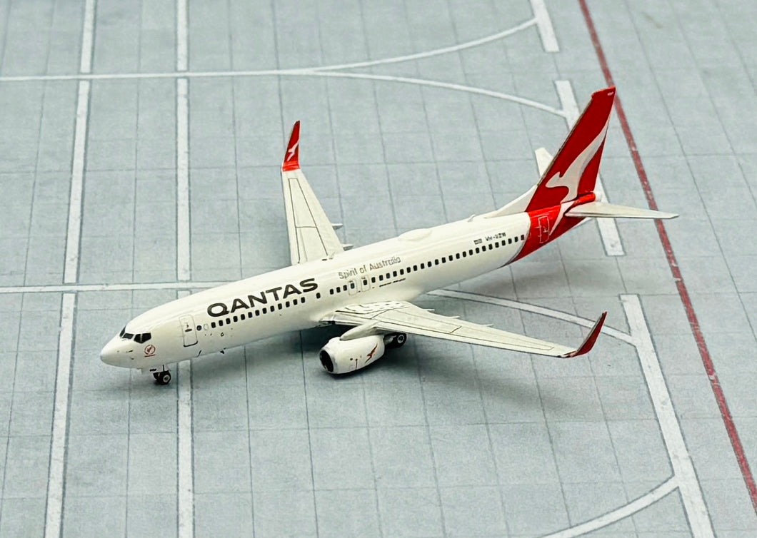 Phoenix 1/400 Qantas Airways Boeing 737-800 VH-VZW
