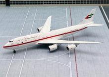 Load image into Gallery viewer, JC Wings 1/400 Abu Dhabi Amiri Flight Boeing 747-8(BBJ) A6-PFA
