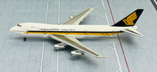 Load image into Gallery viewer, JC Wings 1/400 Singapore Airlines Boeing 747-200 9V-SQO
