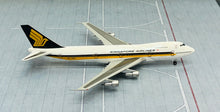 Load image into Gallery viewer, JC Wings 1/400 Singapore Airlines Boeing 747-200 9V-SQO
