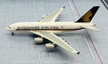 Load image into Gallery viewer, Phoenix 1/400 Singapore Airlines Airbus A380 9V-SKW
