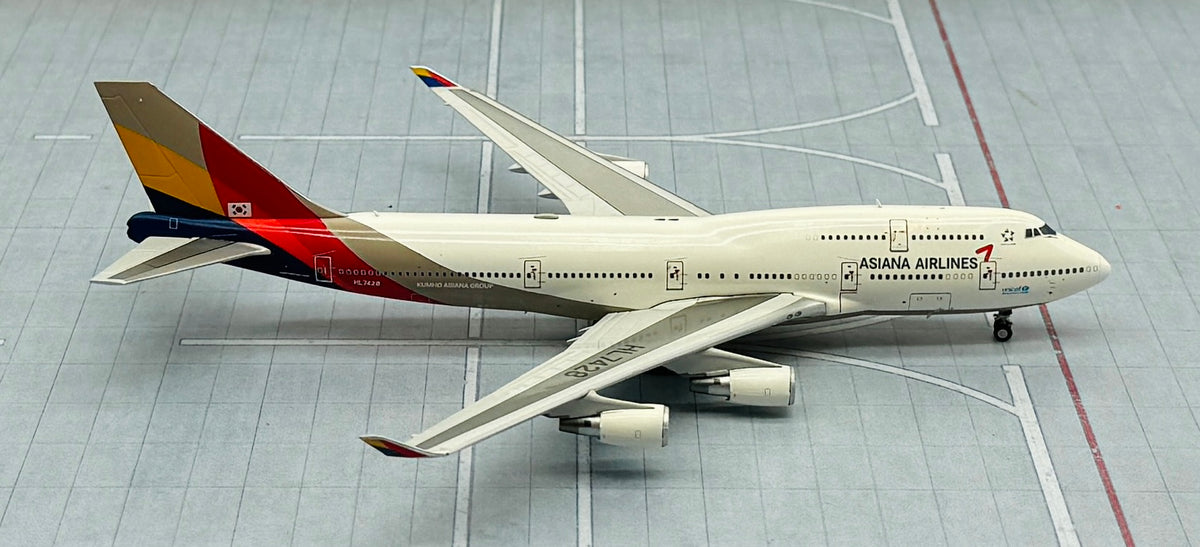 NG Model Boeing 747-400 Asiana HL7428 - 1:400 Modellflugzeug Metall