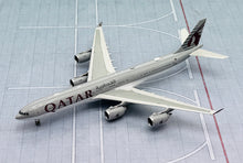 Load image into Gallery viewer, Phoenix 1/400 Qatar Amini Flight Airbus A340-500 A7-HHH
