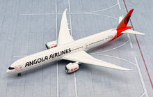 Load image into Gallery viewer, Phoenix 1/400 TAAG Angola Airlines Boeing 787-10 D2-TET

