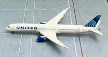 Load image into Gallery viewer, Gemini Jets 1/400 United Airlines Boeing 787-10 N13014 flaps down
