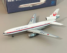 Load image into Gallery viewer, Jet Models 1/400 JAL Japan Airlines Douglas DC-10-30 JA8530
