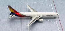 Load image into Gallery viewer, JC Wings 1/400 Asiana Airlines Boeing 767-300 Last Flight HL7528

