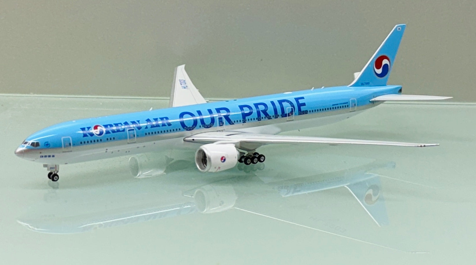 航空機・ヘリコプター Korean Air Boeing 777-300ER 1/200 航空機・ヘリコプター Korean Air Boeing 777-300ER 1/200 航空機