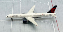 Load image into Gallery viewer, Gemini Jets 1/400 Delta Air Lines Boeing 757-200 N683DA
