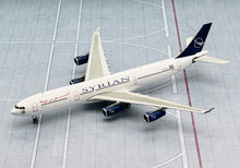 Load image into Gallery viewer, Phoenix 1/400 Syrianair Airbus A340-300 YK-AZB
