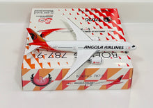 Load image into Gallery viewer, Phoenix 1/400 TAAG Angola Airlines Boeing 787-9 D2-TEQ
