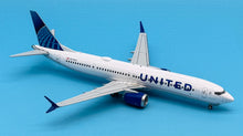 Load image into Gallery viewer, Gemini Jets 1/200 United Airlines Boeing 737 Max 9 N37555
