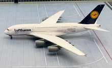Load image into Gallery viewer, Phoenix 1/400 Lufthansa Airbus A380 D-AIMA 04523
