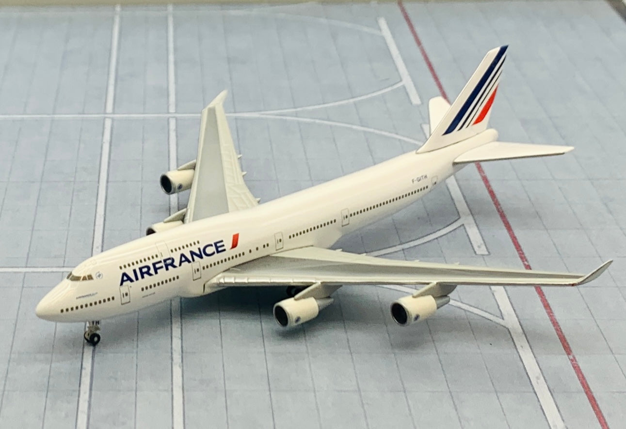 hogan 1/200 B747-400ERF エールフランス hogan 1/200 B747-400 エールフランス航空Air France - メルカリ