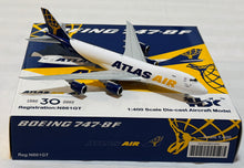Load image into Gallery viewer, HX Models 1/400 Atlas Air Boeing 747-8F N861GT Interactive Version B632204C
