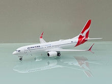 Load image into Gallery viewer, NG models 1/400 Qantas Airways Boeing 737-800 VH-VZV 58237
