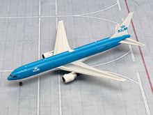 Load image into Gallery viewer, Phoenix models 1/400 Royal Dutch Airlines KLM Boeing 767-300ER Skyteam PH-BZM
