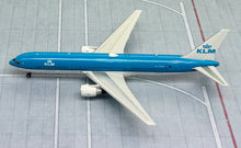 Load image into Gallery viewer, Phoenix models 1/400 Royal Dutch Airlines KLM Boeing 767-300ER Skyteam PH-BZM
