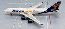 Load image into Gallery viewer, Phoenix 1/400 ATLAS Air Boeing 747-400 N408MC
