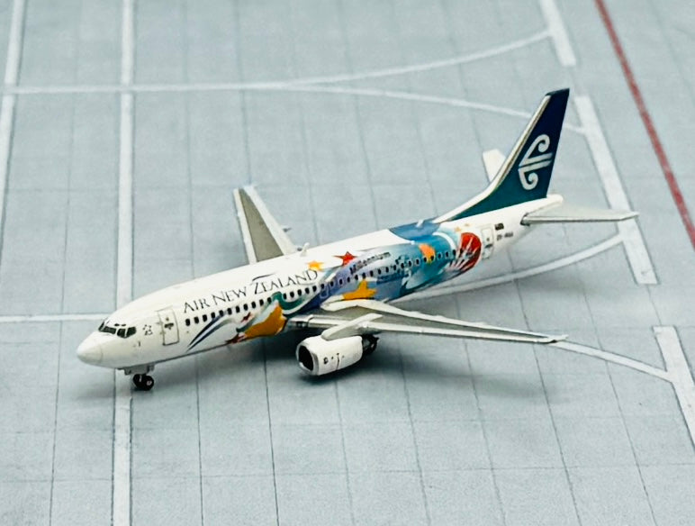 JC Wings 1/400 Air New Zealand Holidays Boeing 737-300 Millennium ZK-NGA