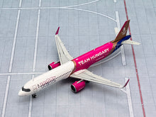 Load image into Gallery viewer, JC Wings 1/400 Wizz Air Airbus A321NEO HA-LGI Team Hungary
