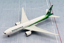 Load image into Gallery viewer, Phoenix 1/400 Iraqi Airways Boeing 777-200LR YI-AQZ
